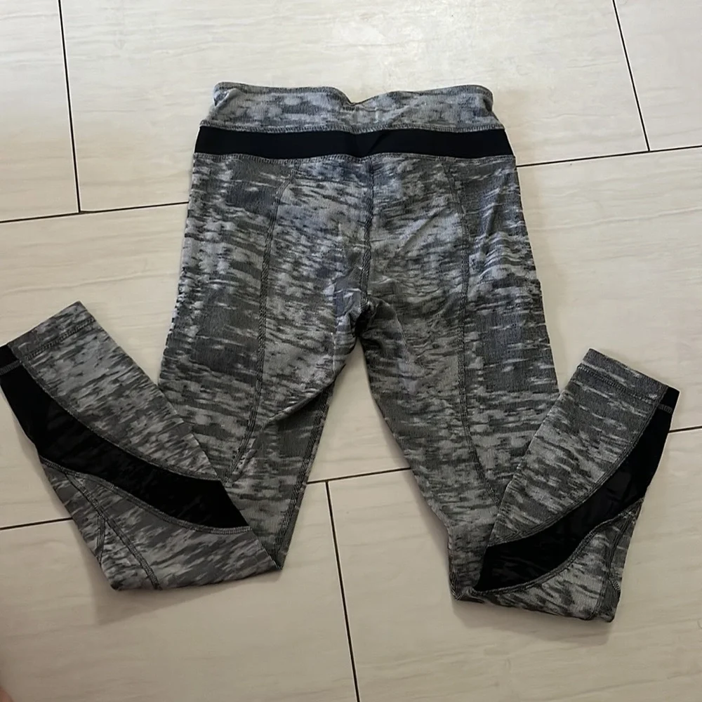 lululemon tights - Picture 4 of 5